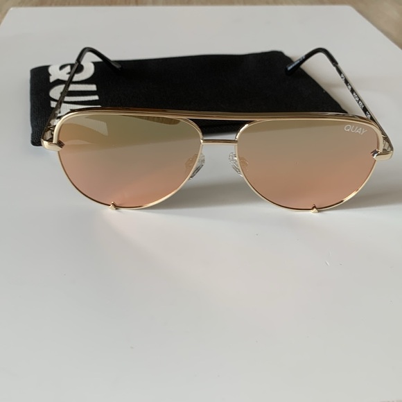 Quay - Sunglasses for Men & Women, Aviator Lenses with UV Protection - Picture 7 of 8